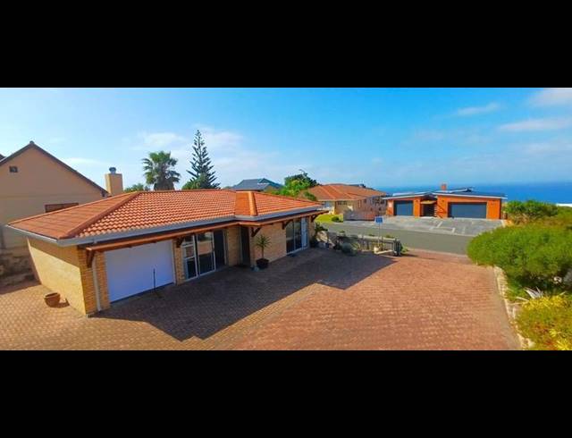 6 BEDROOM HOUSE FOR SALE IN DANA BAY